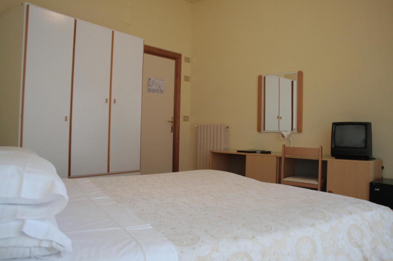 Hotel Risorgimento Chianciano Terme Kamer foto