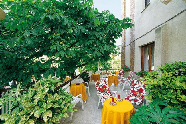 Hotel Risorgimento Chianciano Terme Buitenkant foto